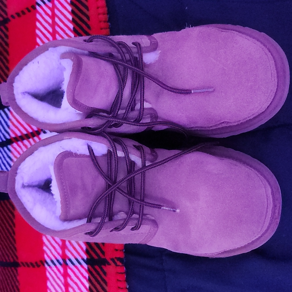 UGG BOOTS